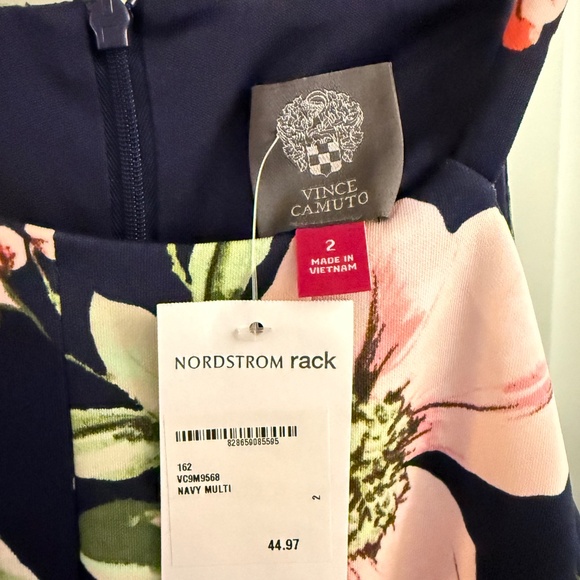 Vince Camuto DRESS - Picture 4 of 5